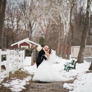 Meet your Posher, Mona